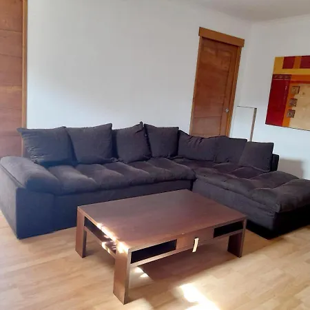 Appartamento De 3 Chambres Avec Terrasse Et Wifi A A 2 Km De La Plage *