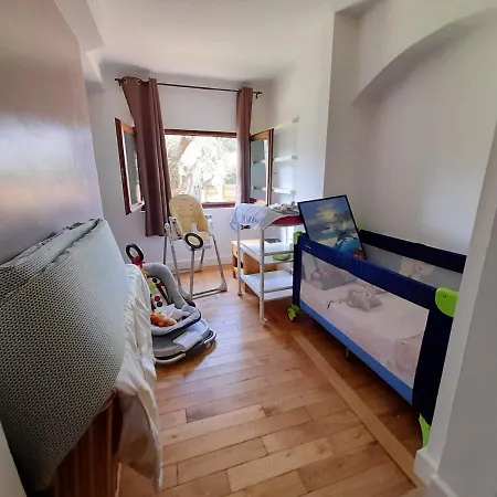 De 3 Chambres Avec Terrasse Et Wifi A A 2 Km De La Plage *